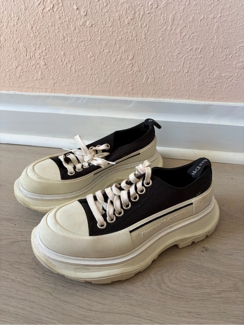 Alexander McQueen Black & Cream Platform Low-Top Sneakers